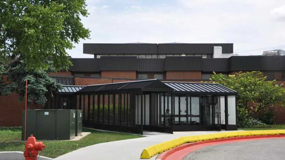 Duo-Gard Smoking Shelter Expands VA Accommodation
