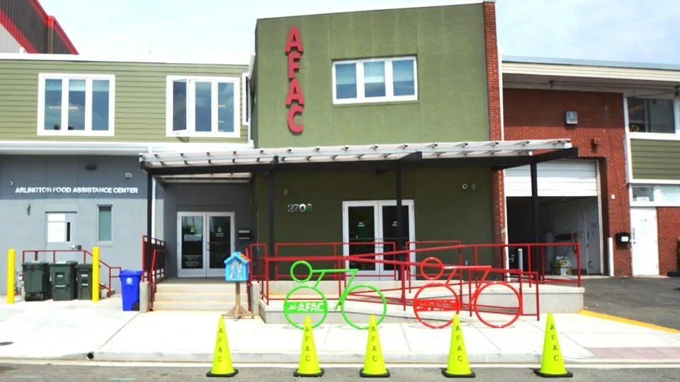 Duo-Gard’s Sleekline Canopy Enhances Arlington Food Assistance Center