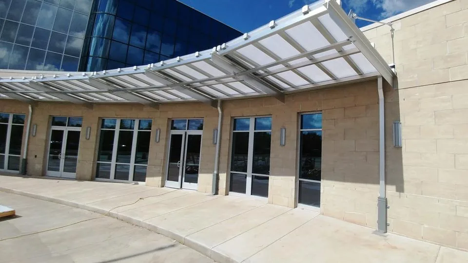 Translucent Canopy Creates Focal Point for New Conference Facility