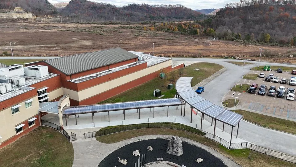 Designing for Connection: The Role of Canopies and Walkways in Modern Campus Planning